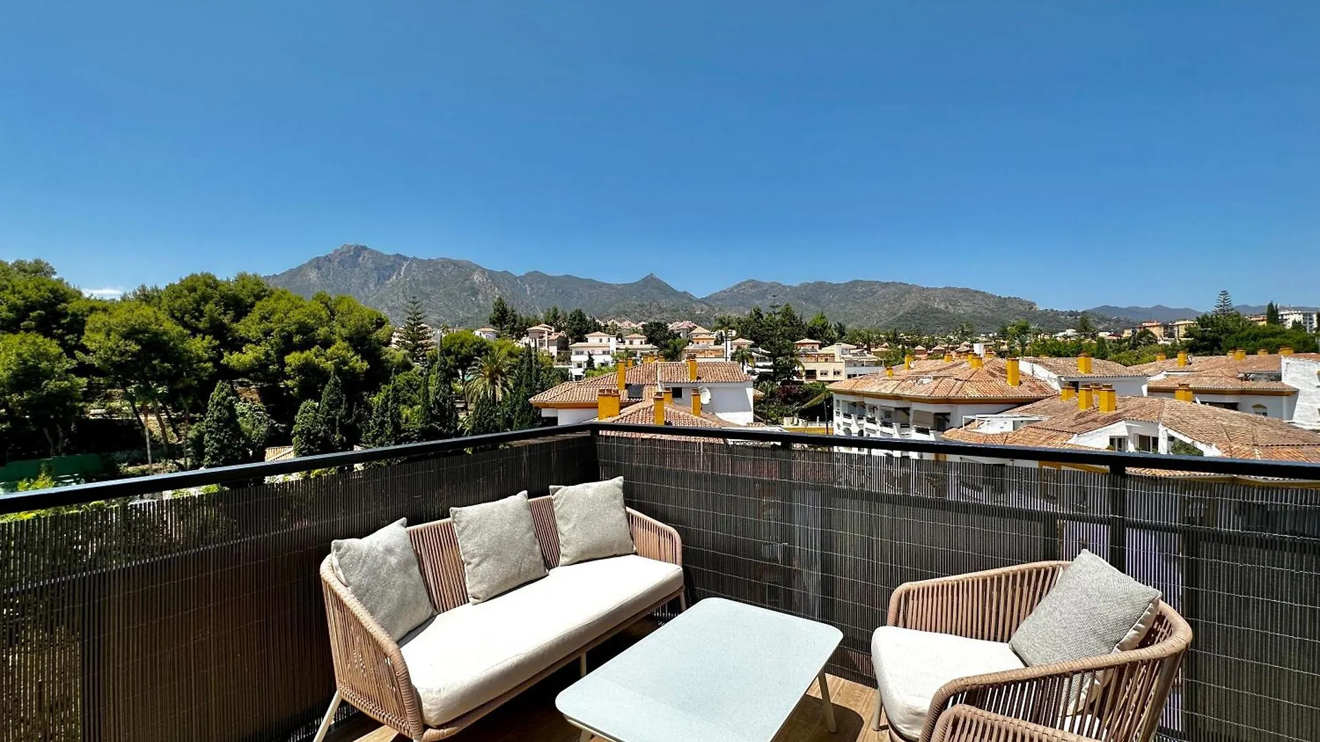 Oasis Studio Marbella Center With Mountain Views - Eaw Homes contacts